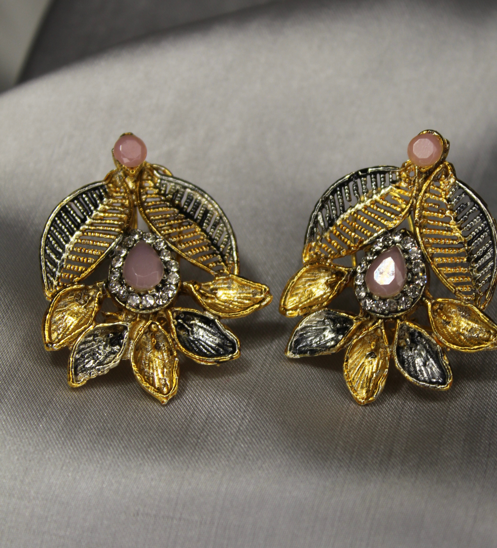 Zumrut Ear Ring