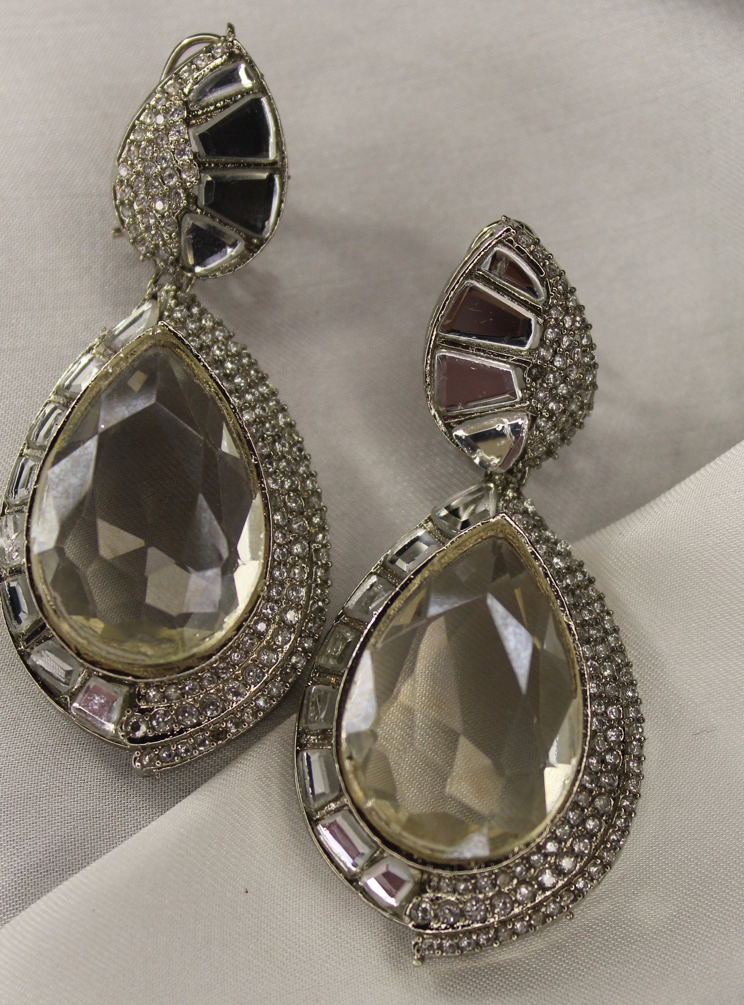 Aylin Ear Ring