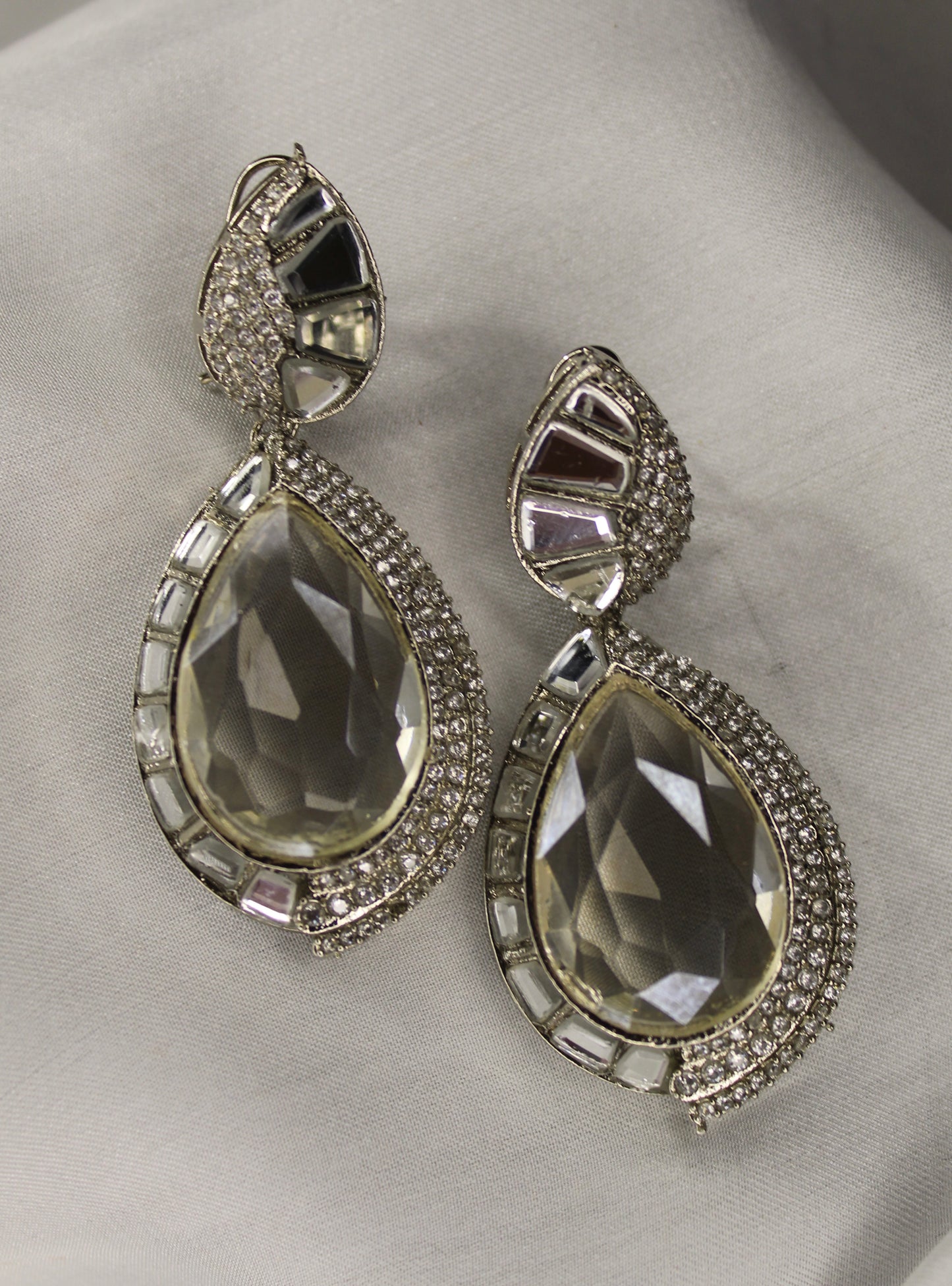Aylin Ear Ring