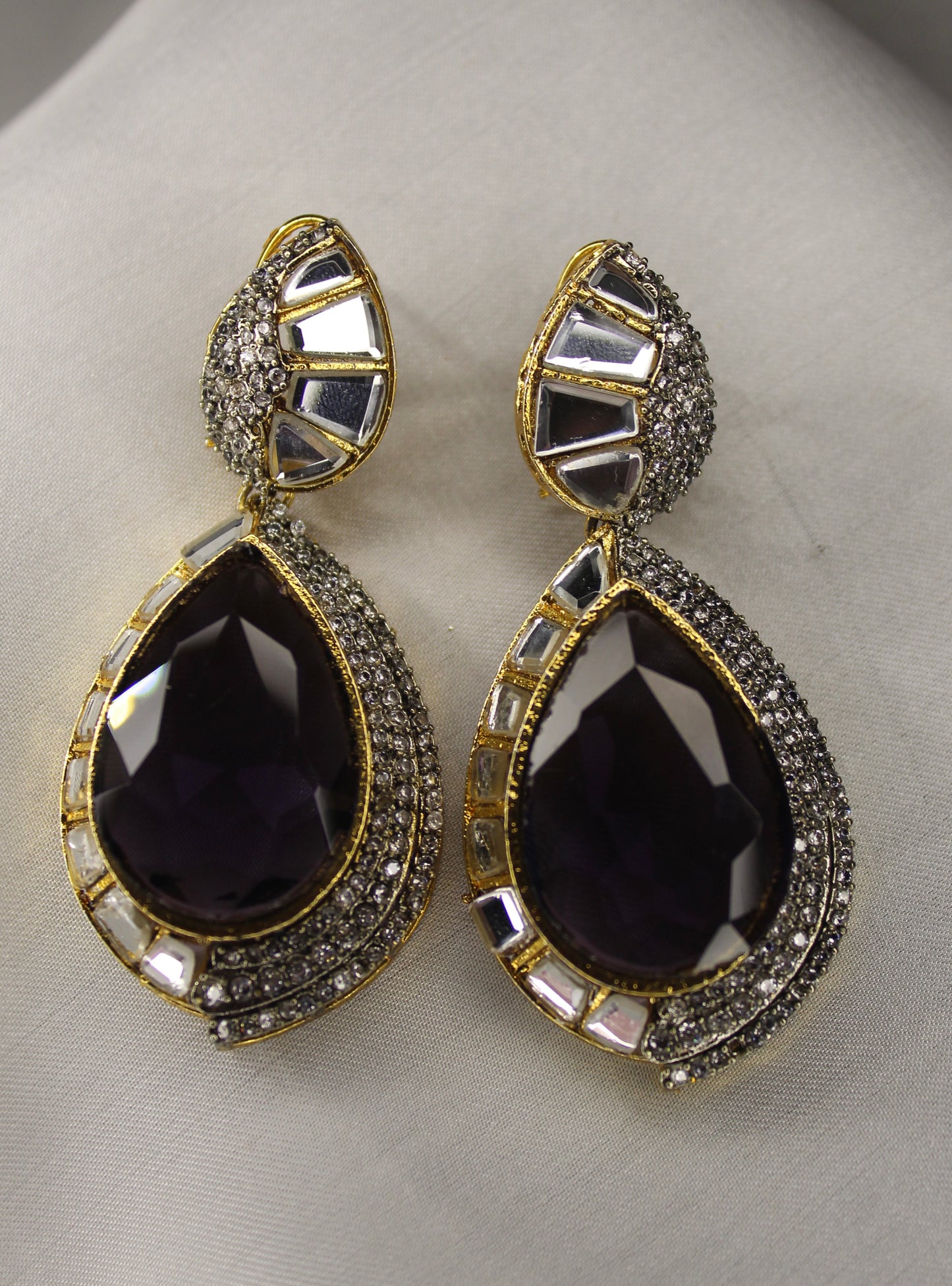 Aylin Ear Ring