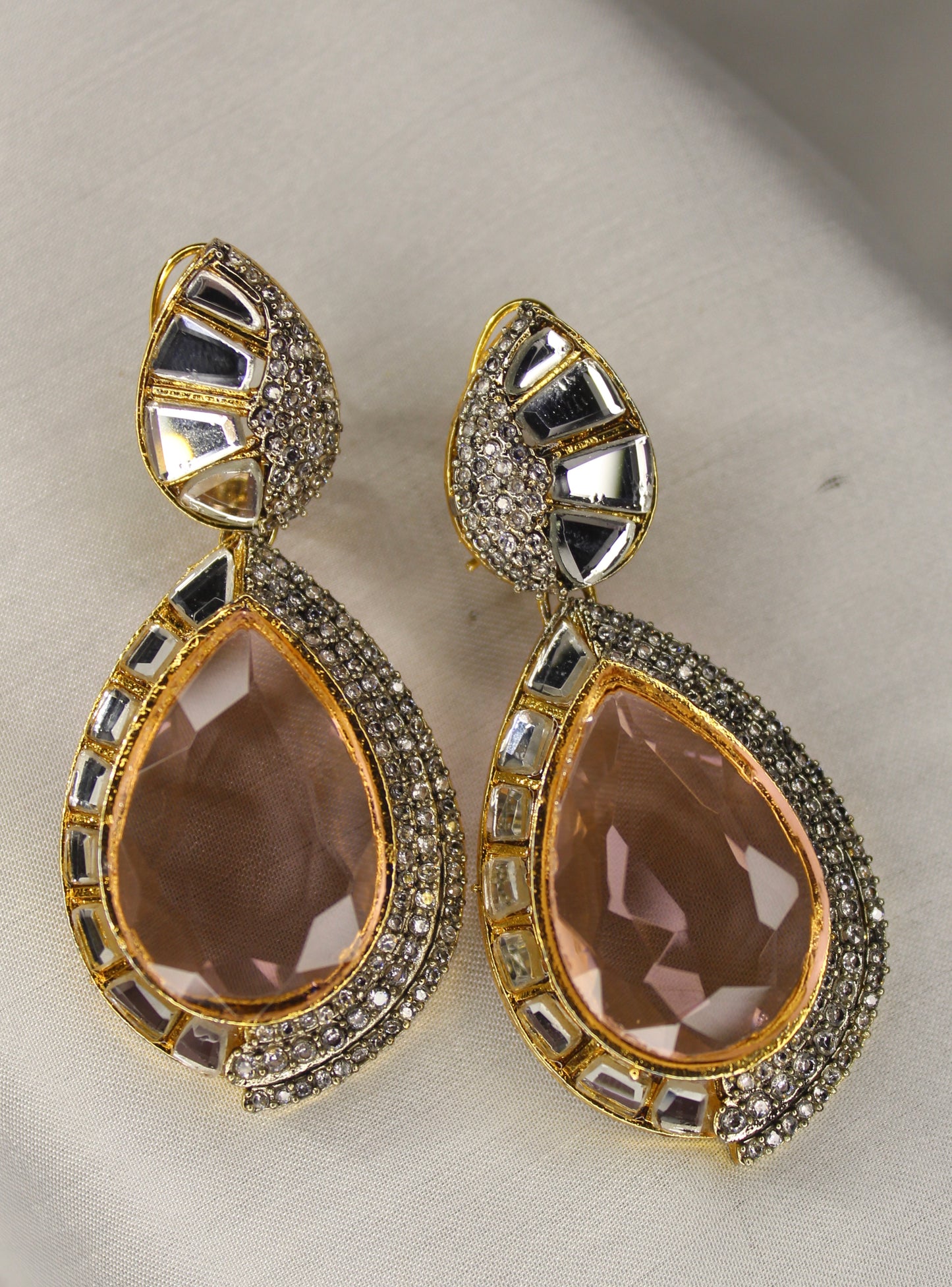 Aylin Ear Ring