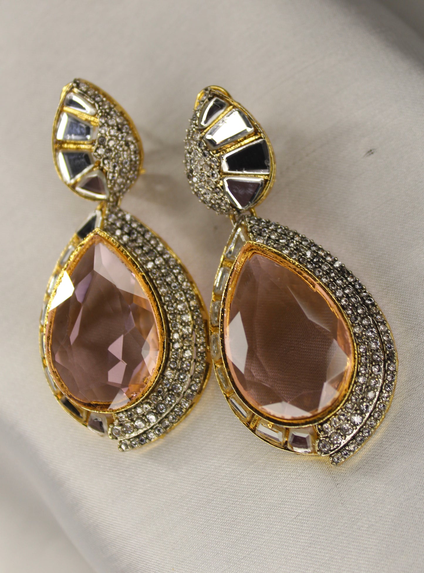 Aylin Ear Ring