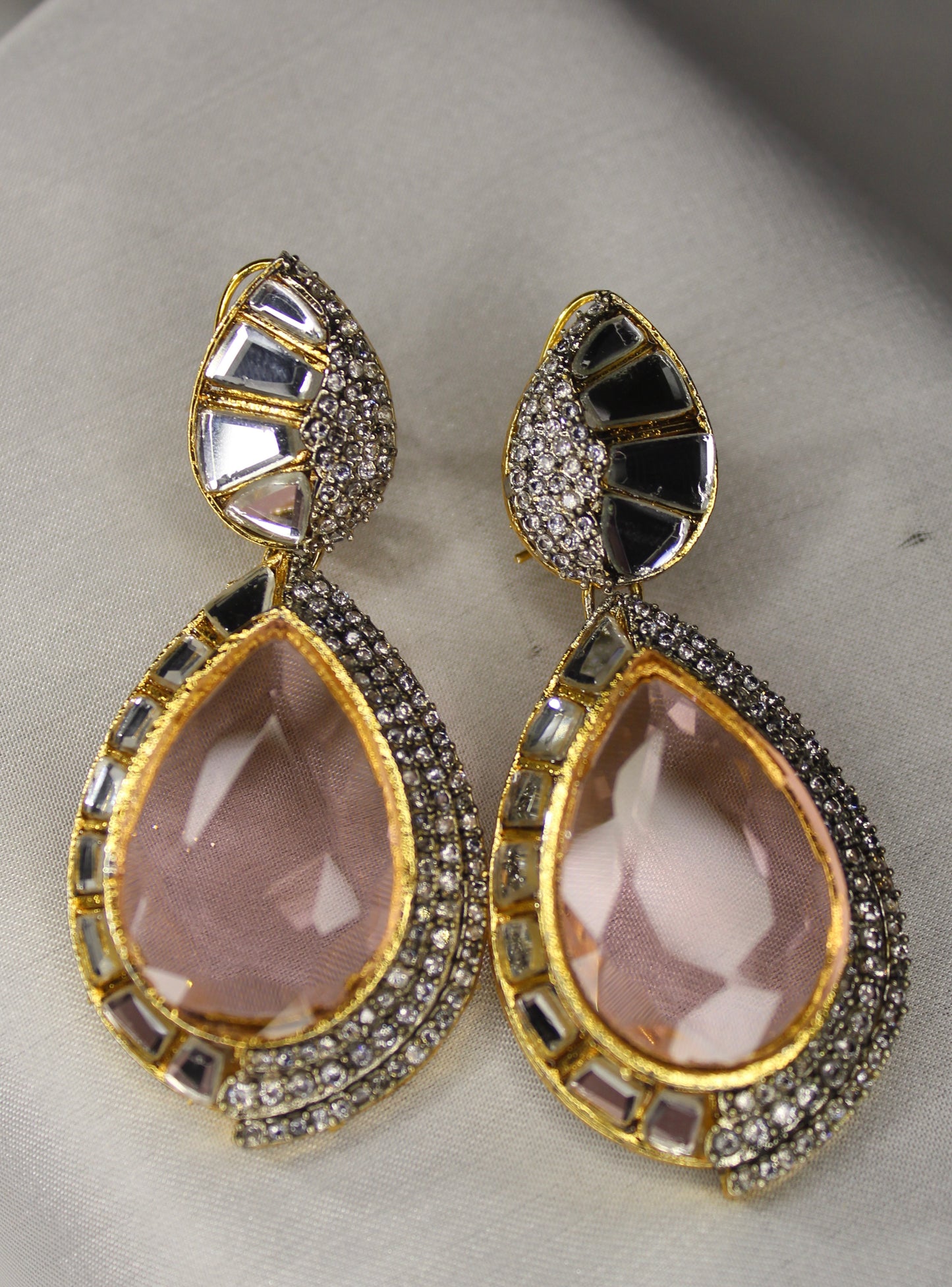 Aylin Ear Ring