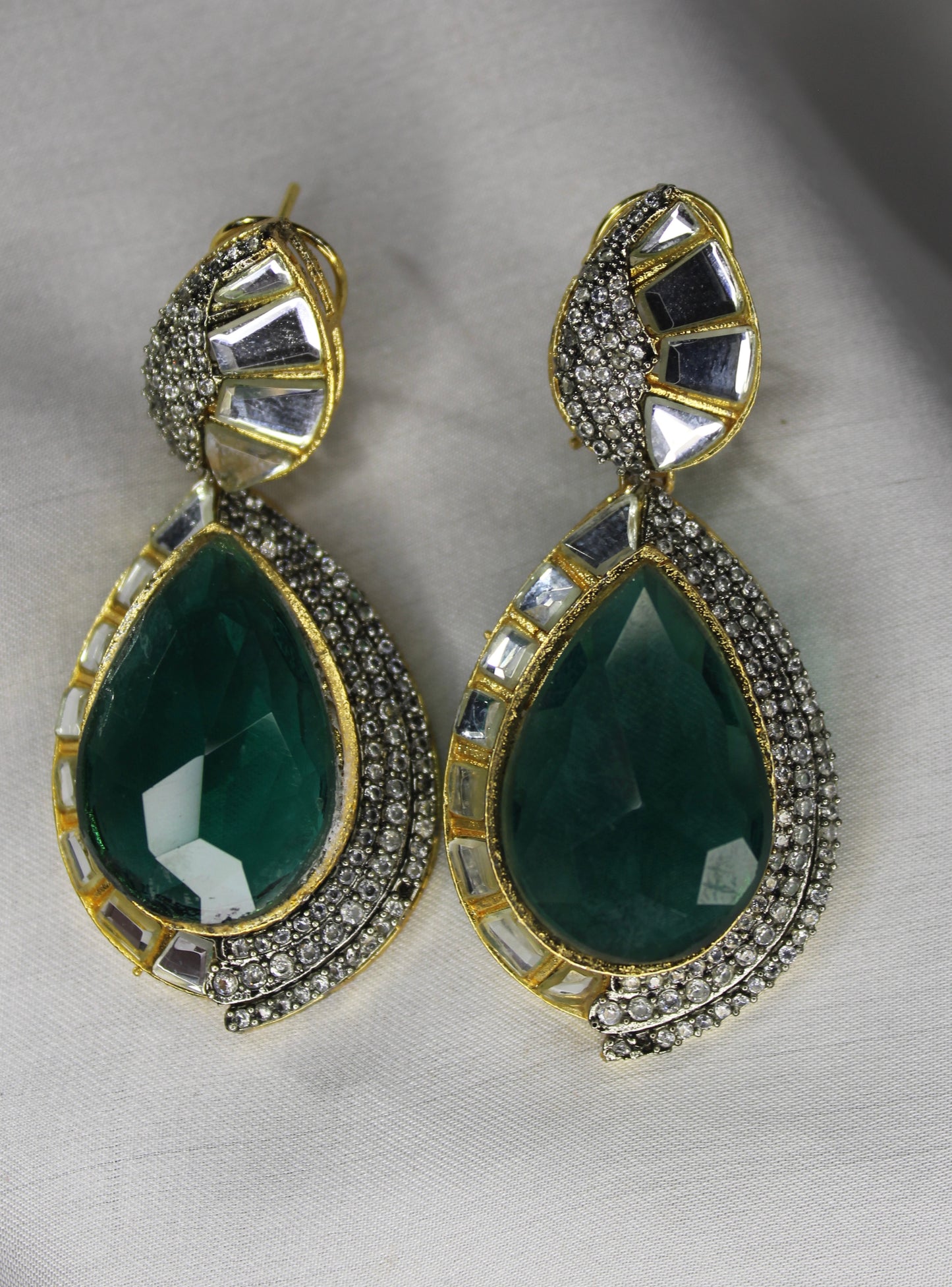 Aylin Ear Ring