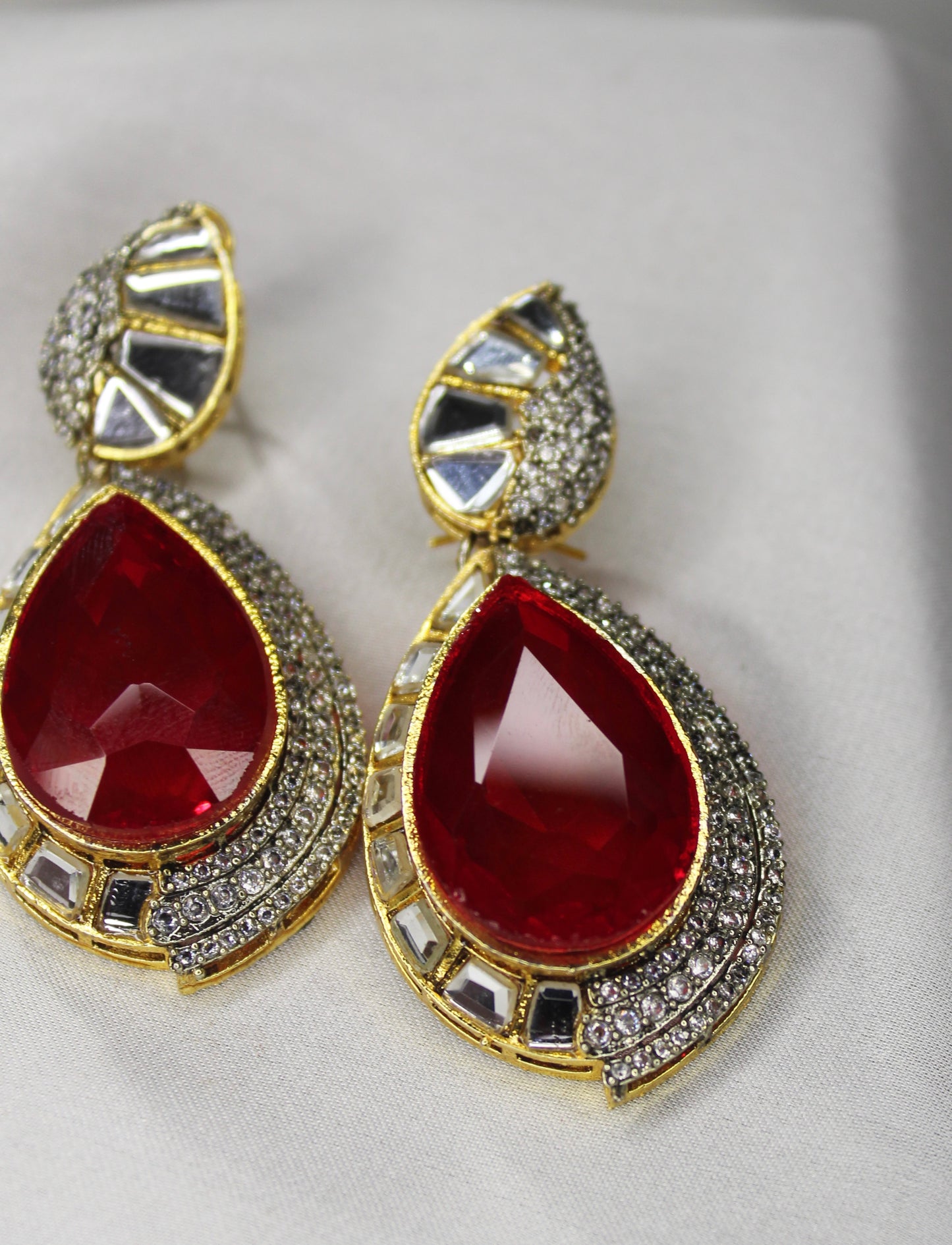 Aylin Ear Ring
