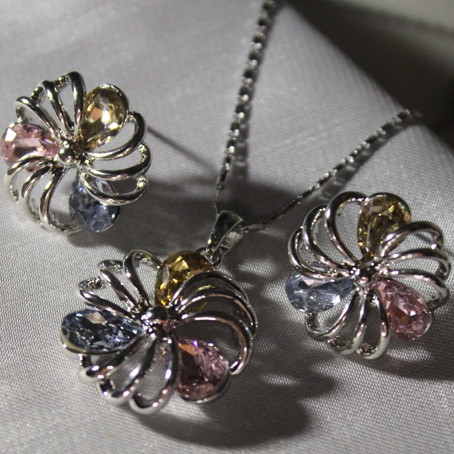 Fleuris Locket Set