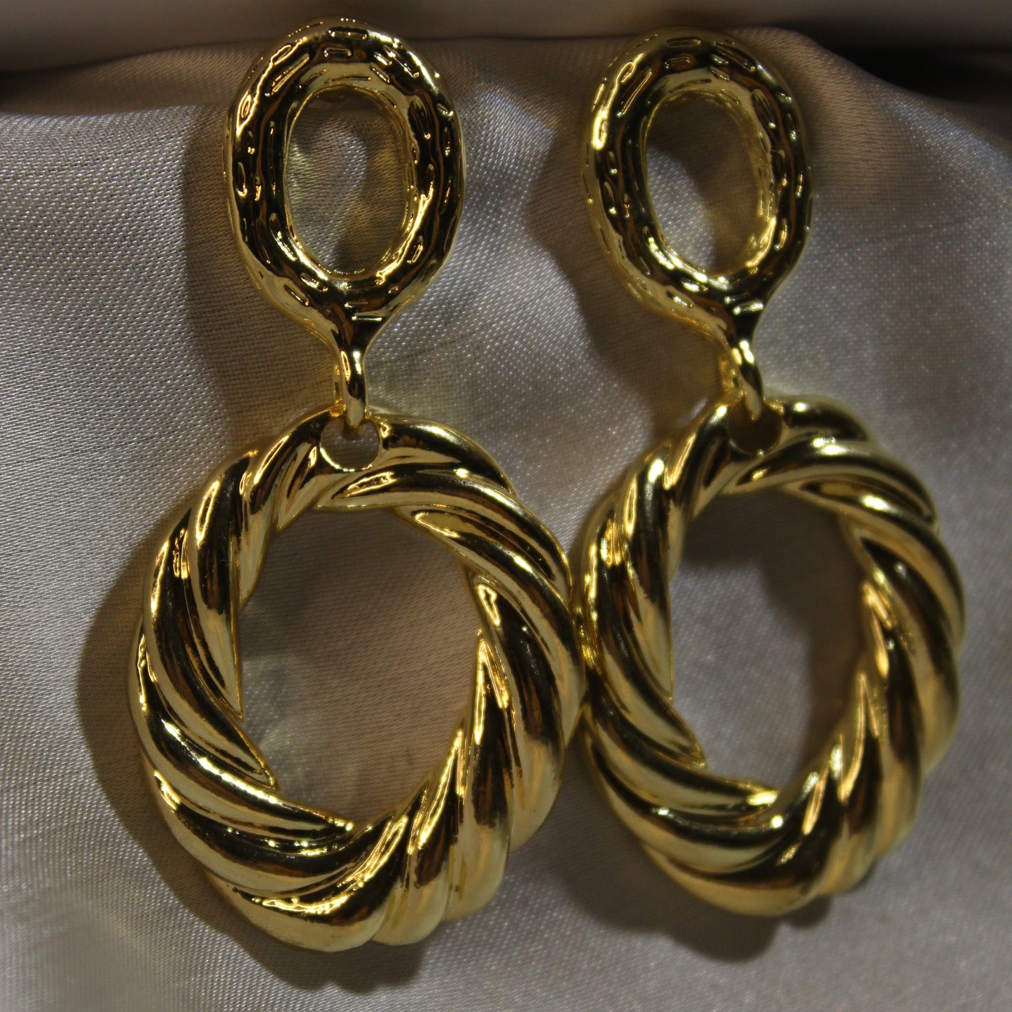 Aurelia Twist Ear Ring
