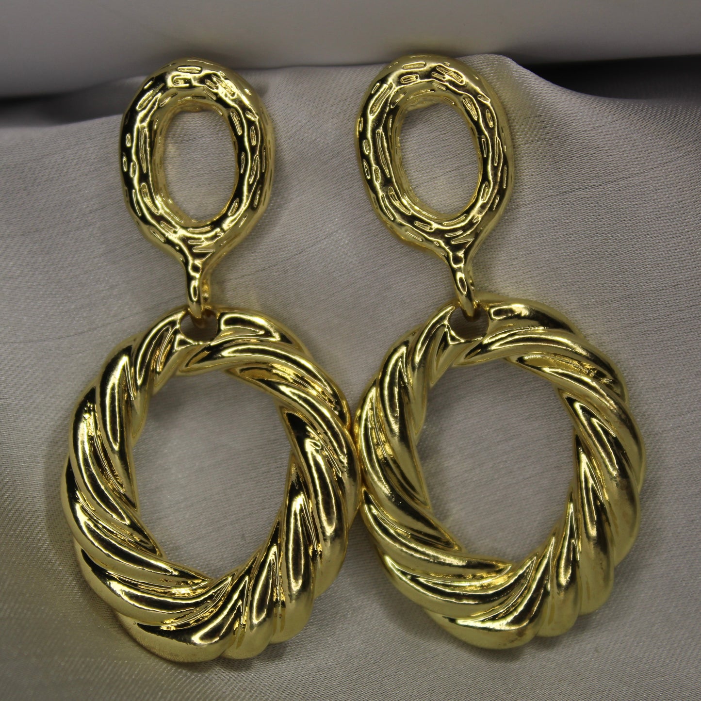 Aurelia Twist Ear Ring