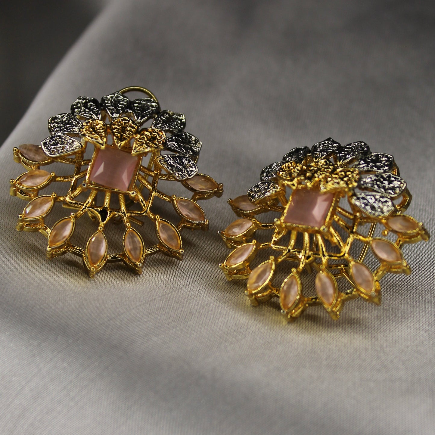 Sahane Elegant Ear Ring