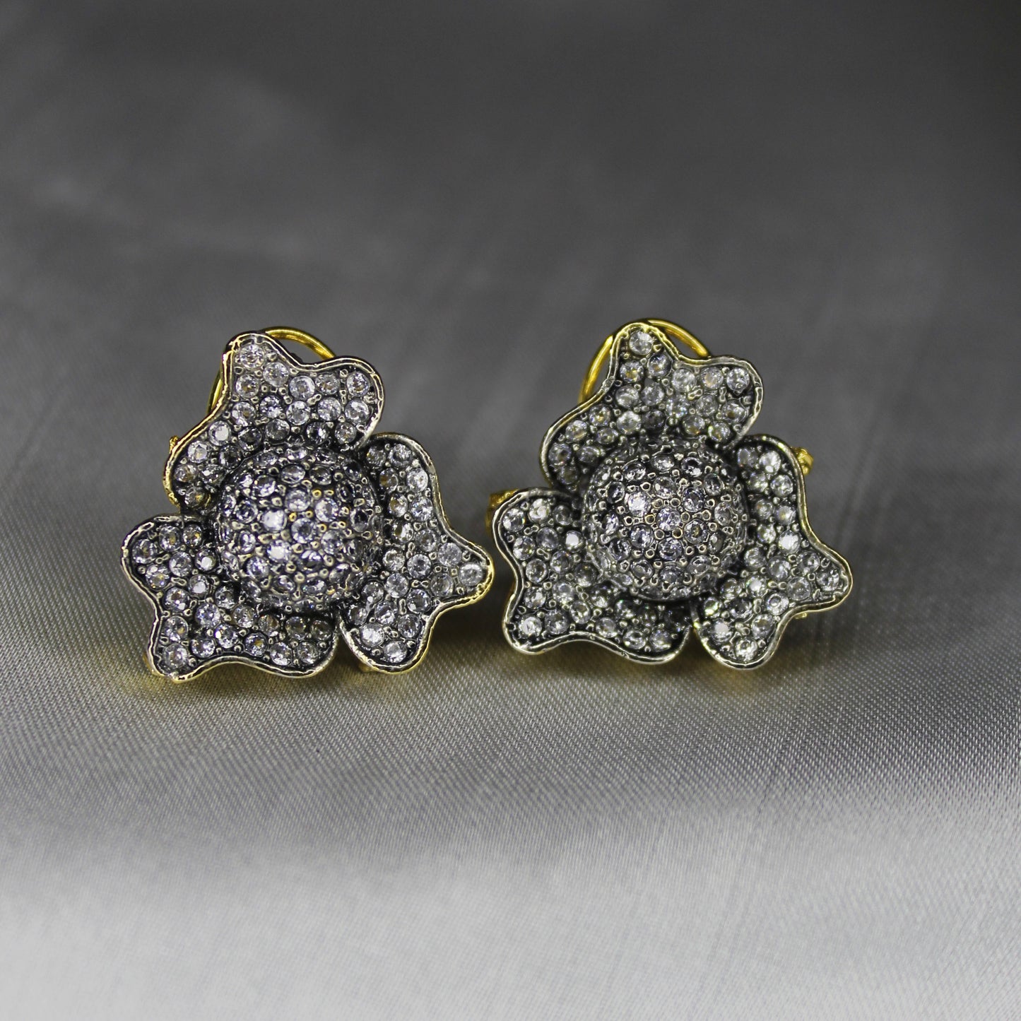 Gecenin Ear Ring