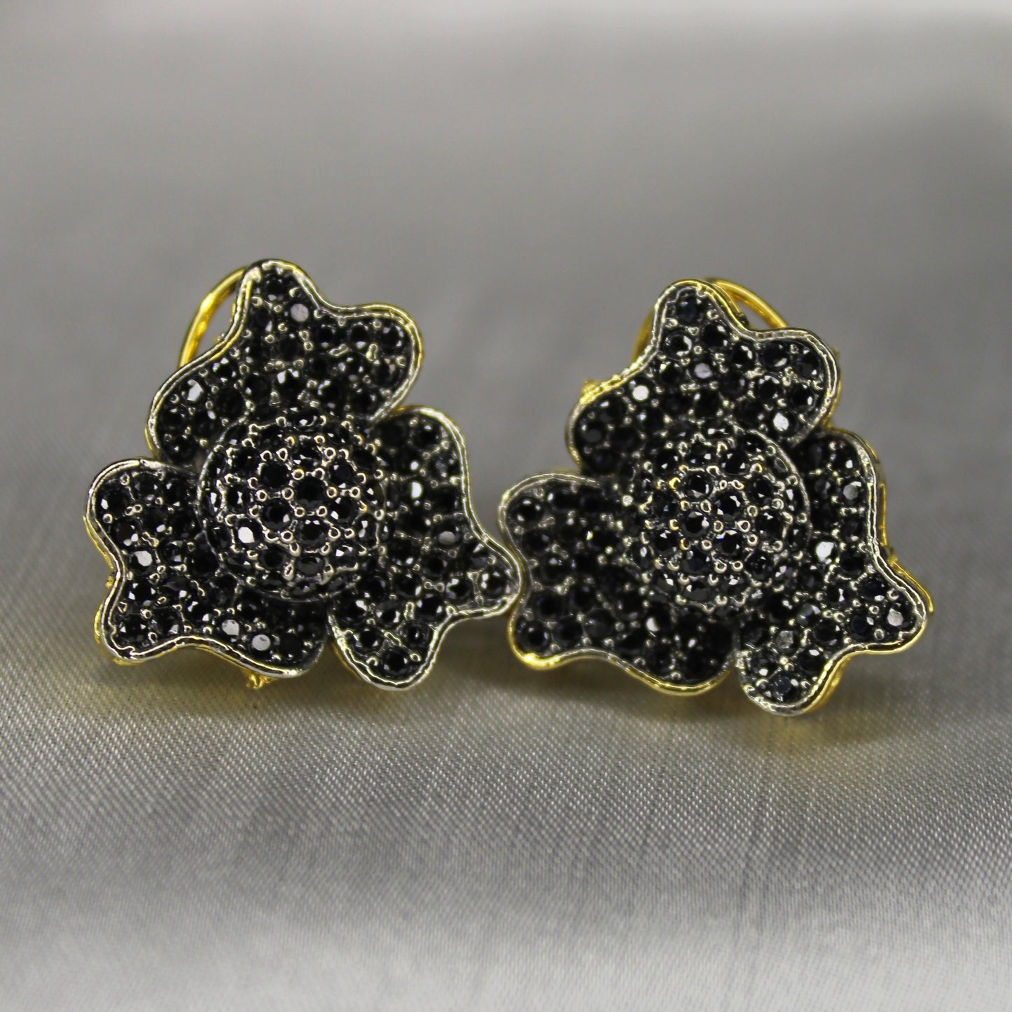 Gecenin Ear Ring