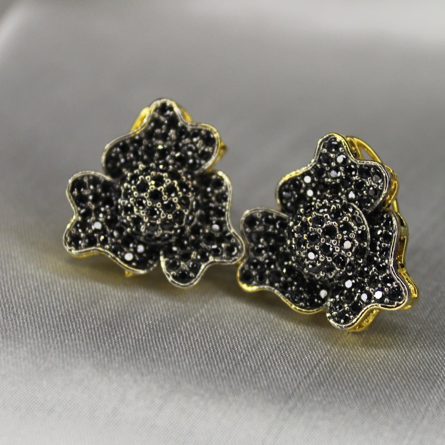 Gecenin Ear Ring