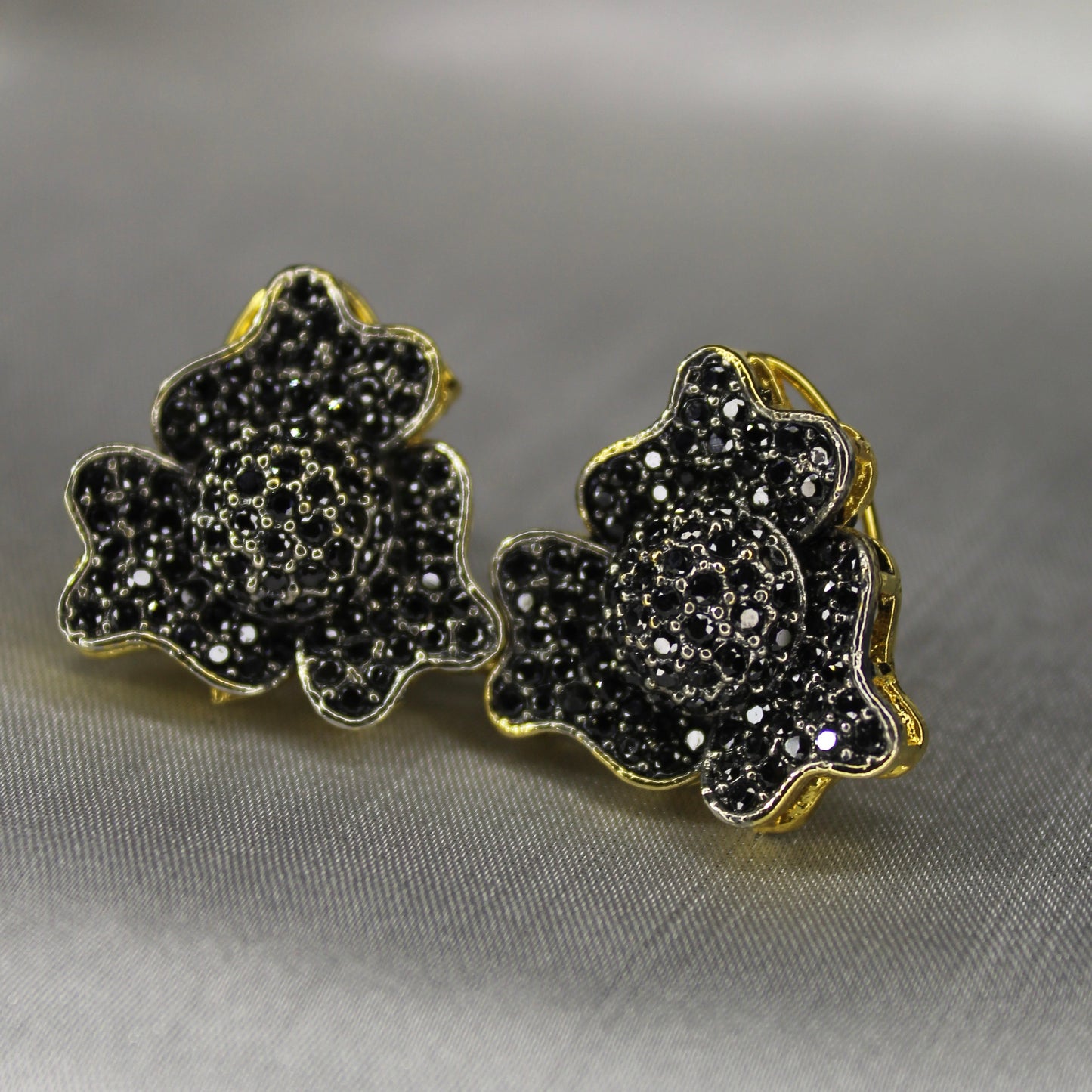 Gecenin Ear Ring