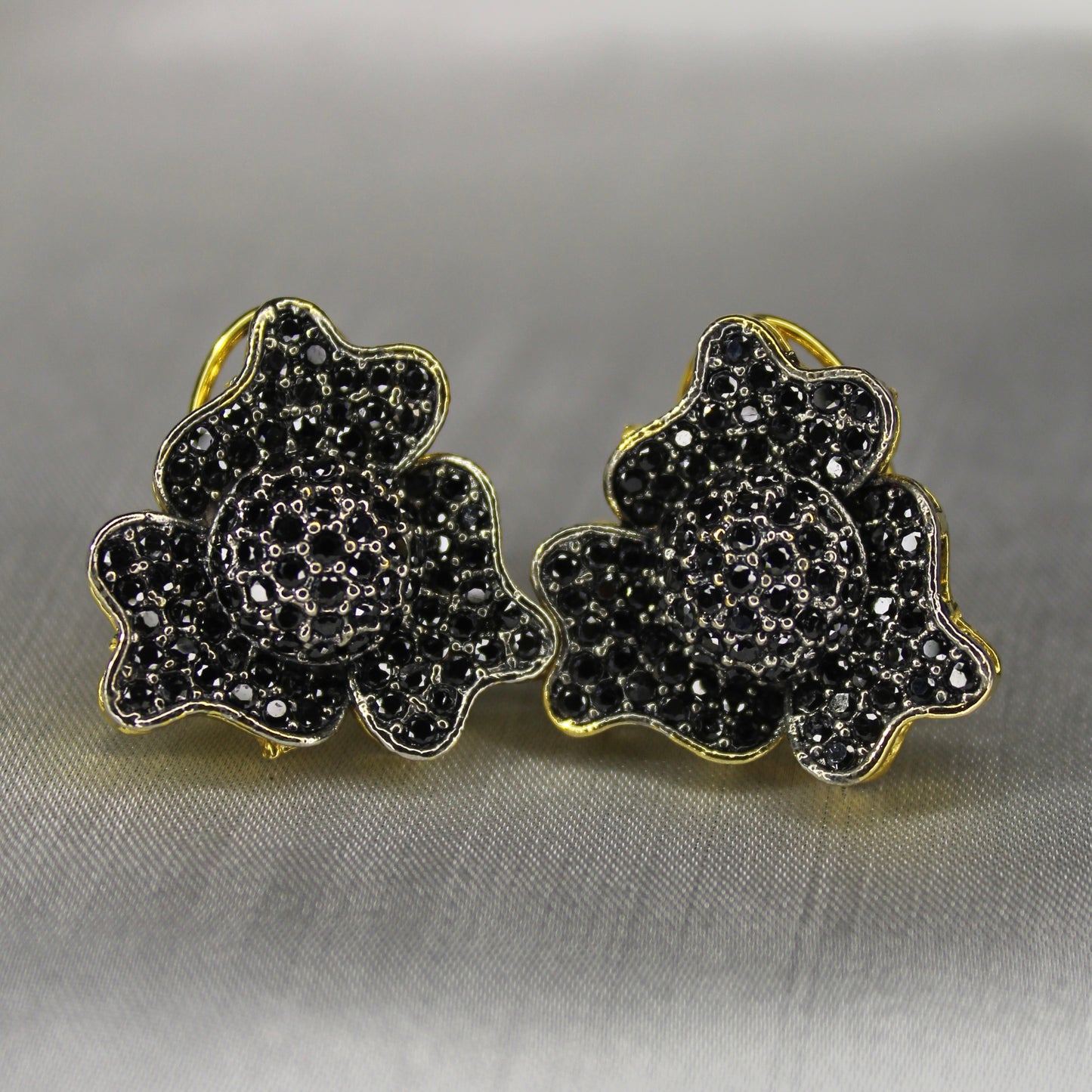 Gecenin Ear Ring