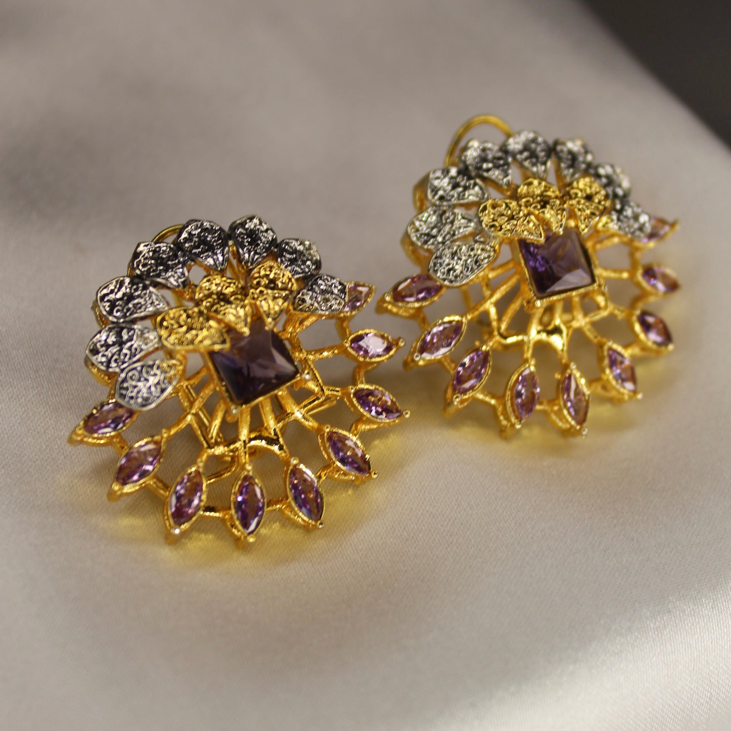 Sahane Elegant Ear Ring
