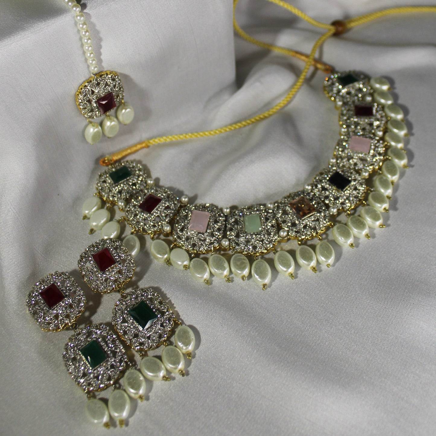 Zayra Choker Set