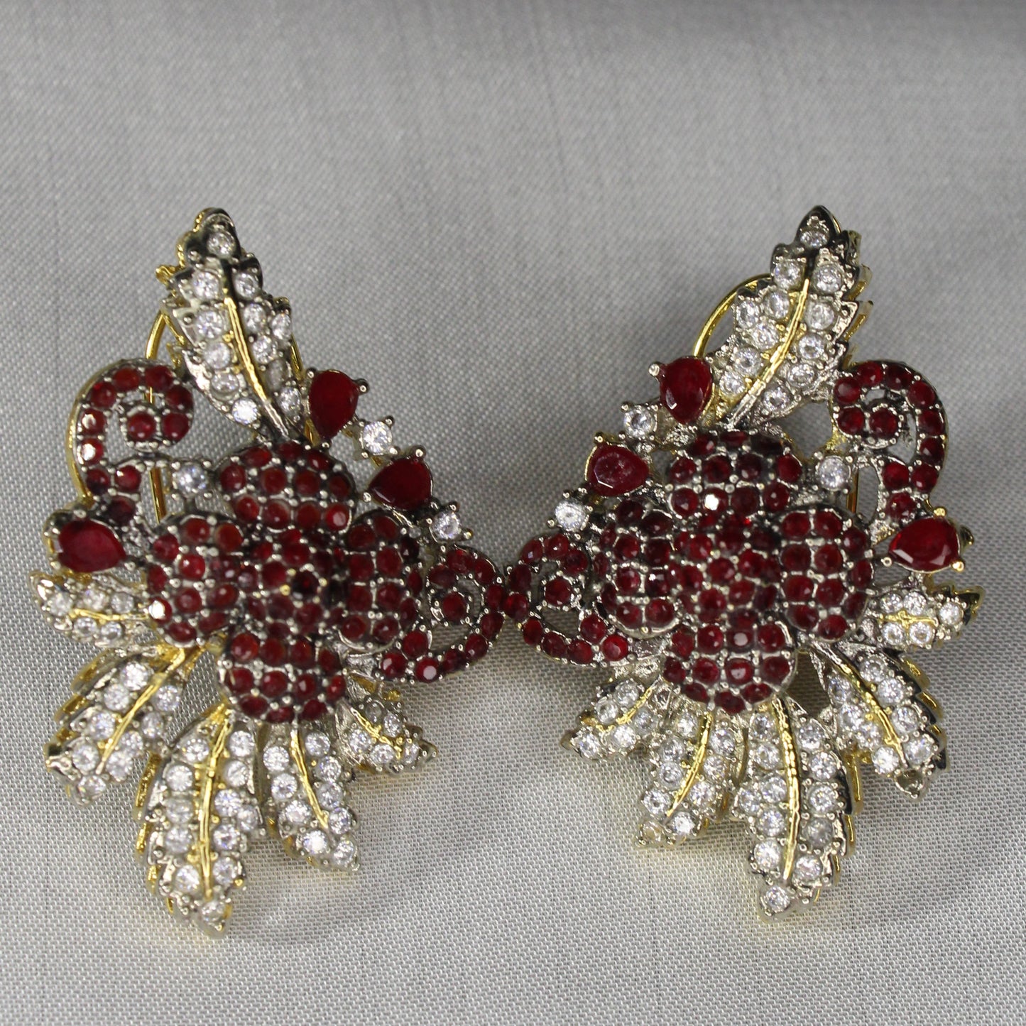 Elmas Clicekler Ear Ring