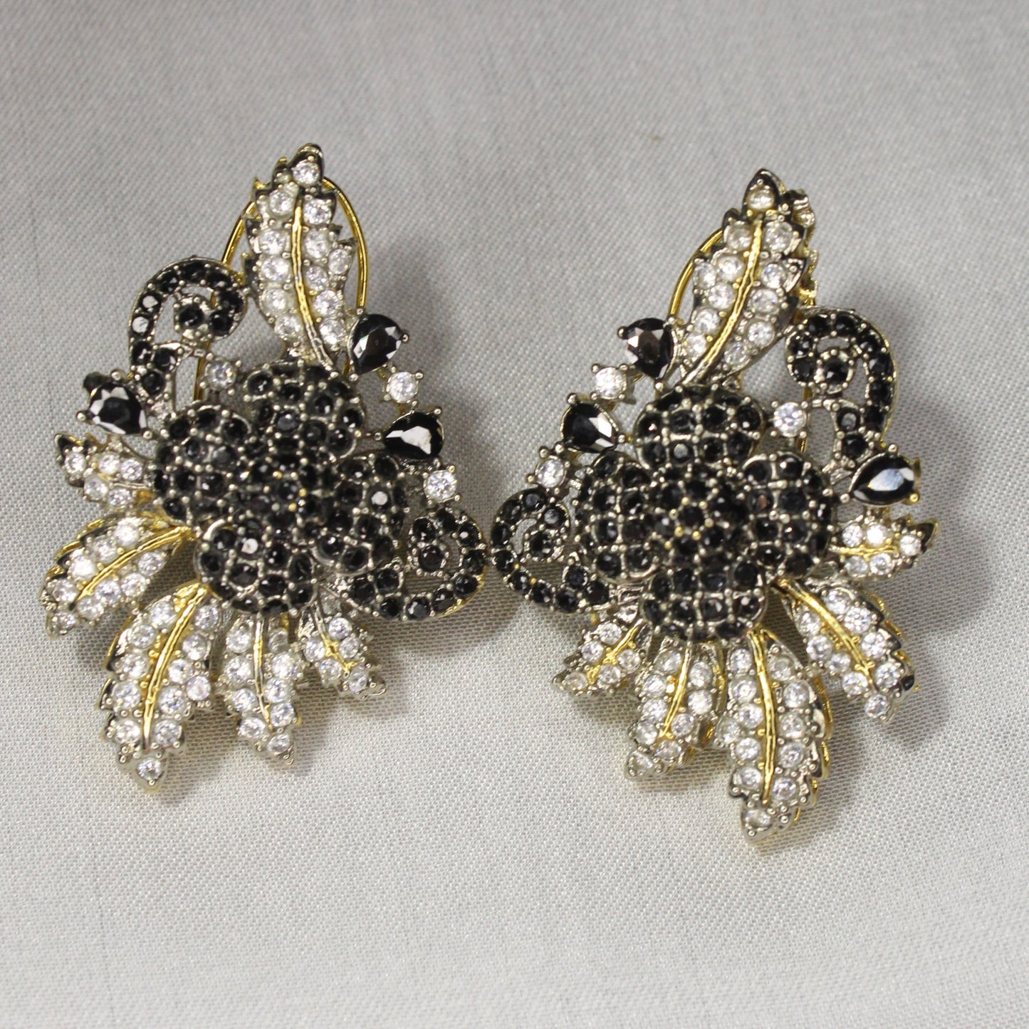 Elmas Clicekler Ear Ring
