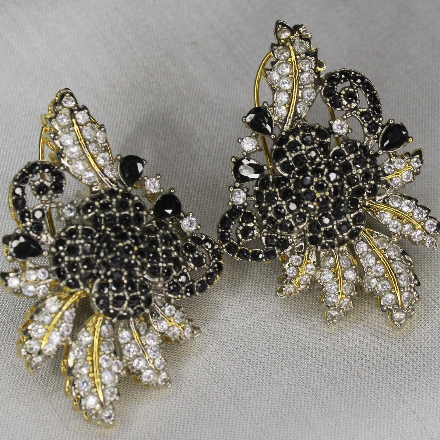Elmas Clicekler Ear Ring