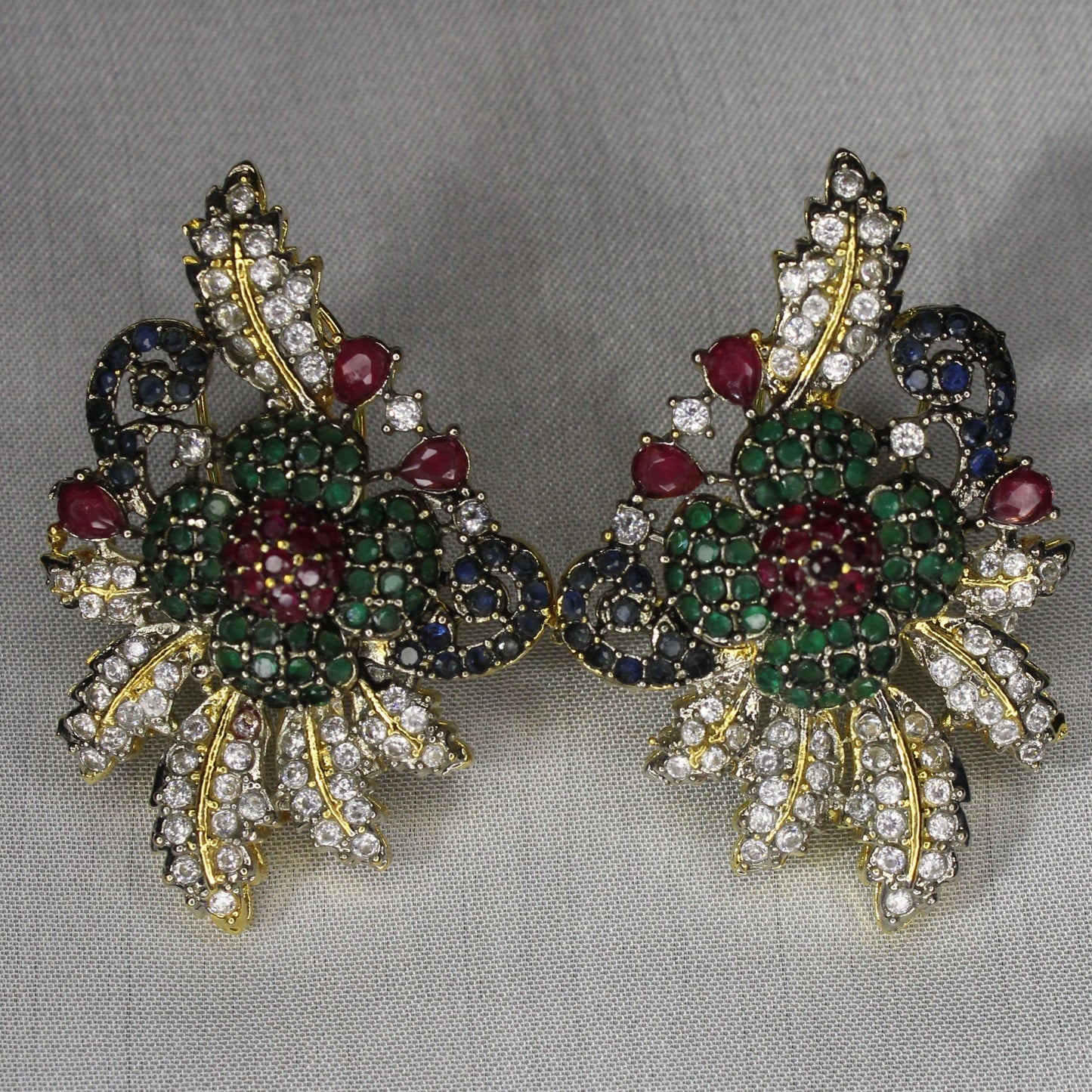 Elmas Clicekler Ear Ring