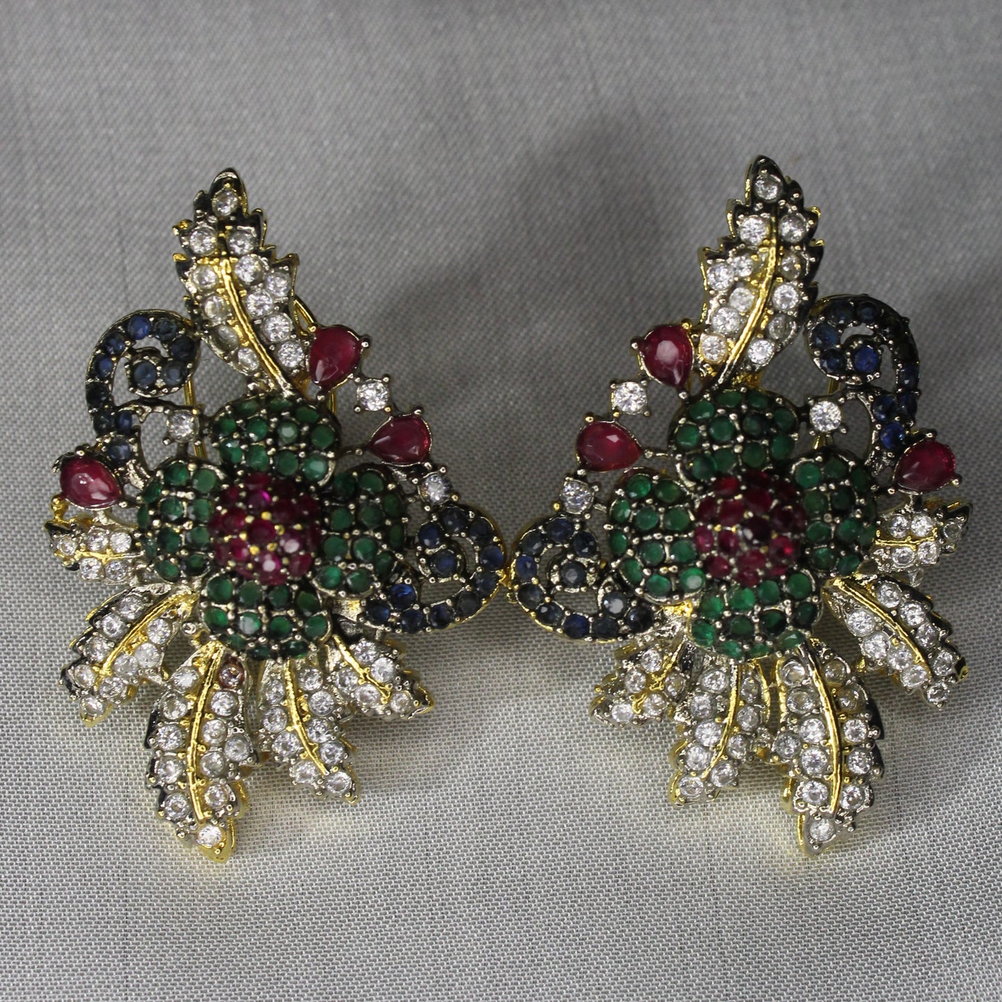 Elmas Clicekler Ear Ring