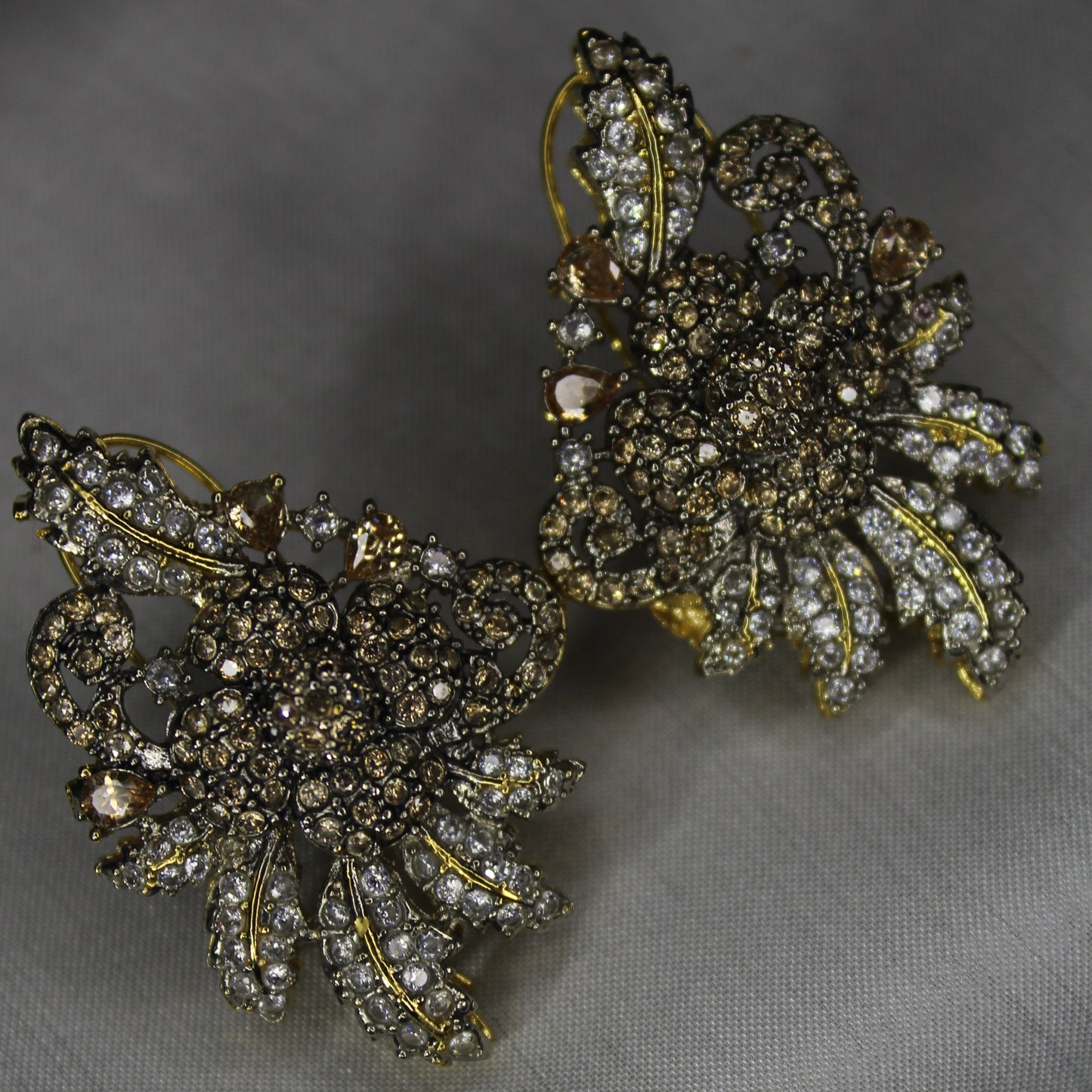 Elmas Clicekler Ear Ring