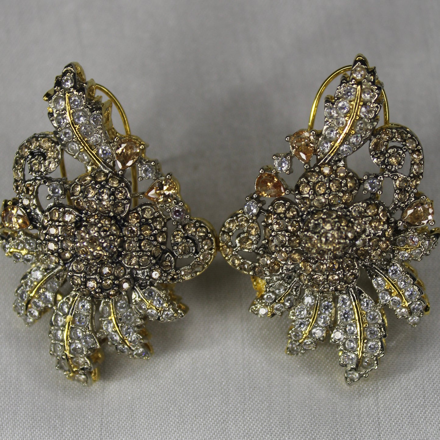 Elmas Clicekler Ear Ring