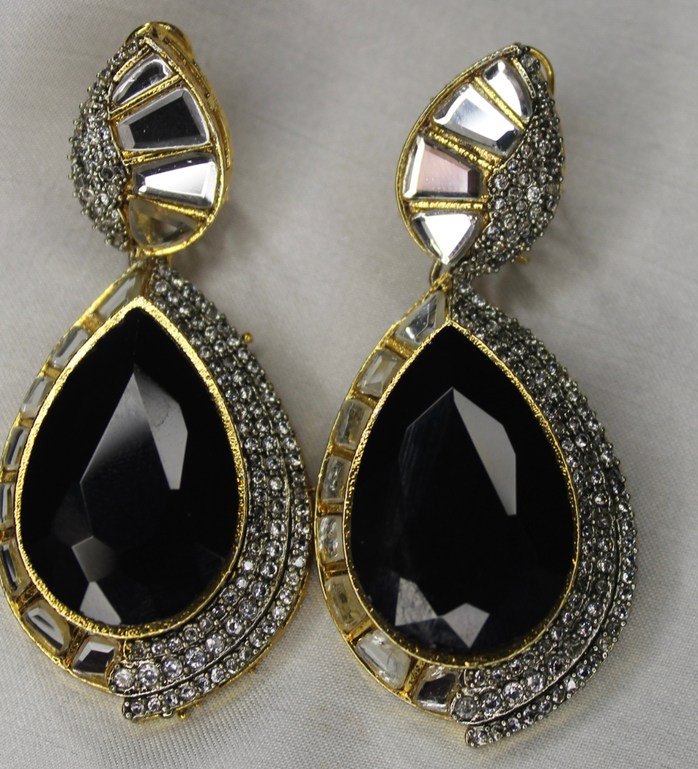 Aylin Ear Ring