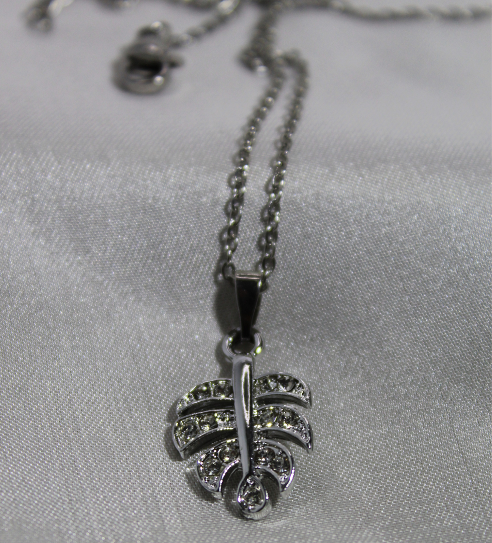 5 In 1 Shining Metallic Locket Set
