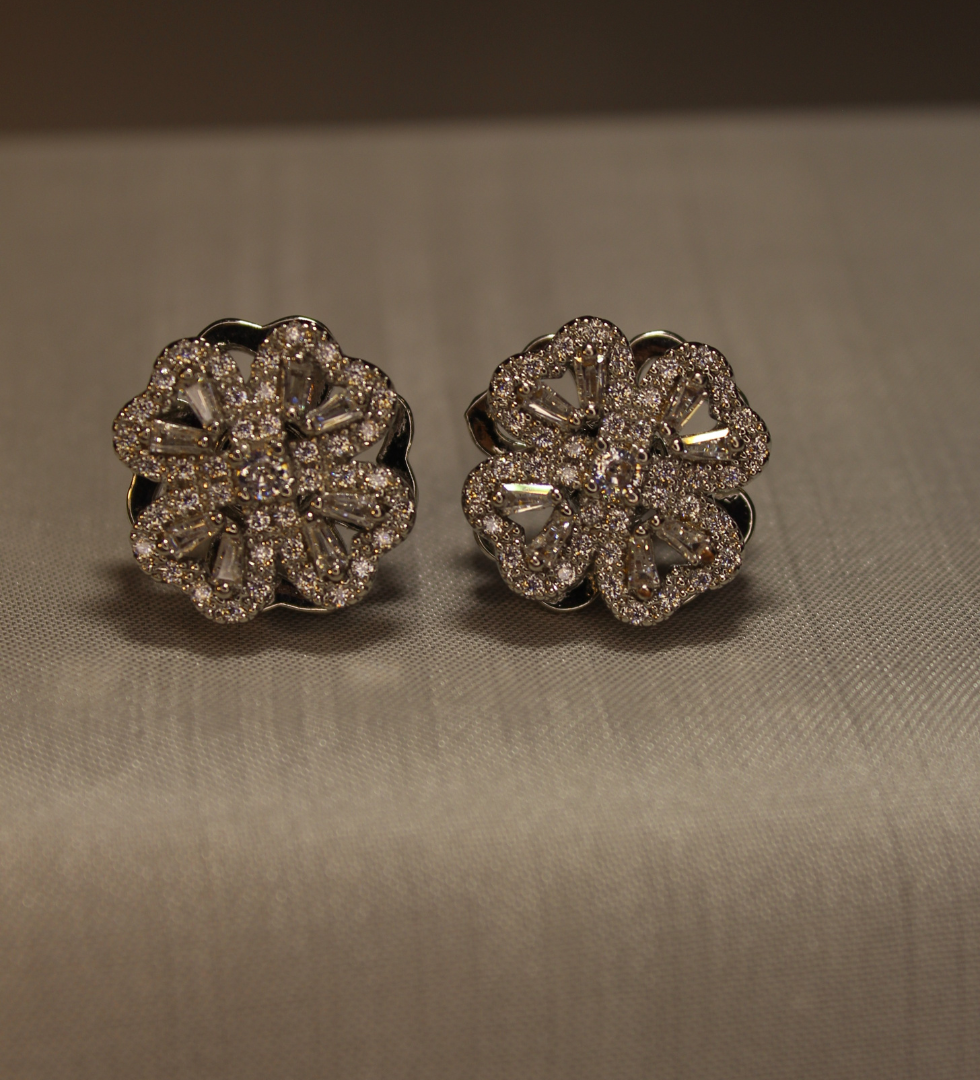 Shiner Earring Metallic