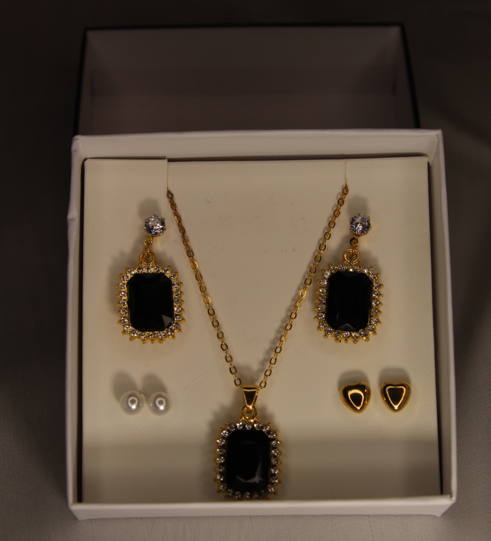 Black Pearl Set 4 in 1
