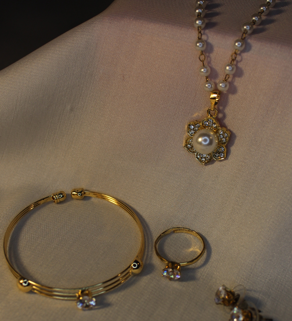 Premium Pearl Set 4 In 1
