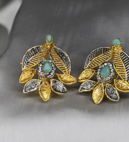 Zumrut Ear Ring
