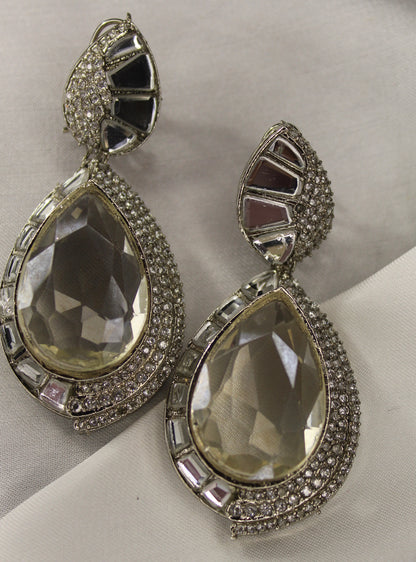 Aylin Ear Ring