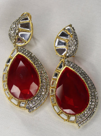 Aylin Ear Ring
