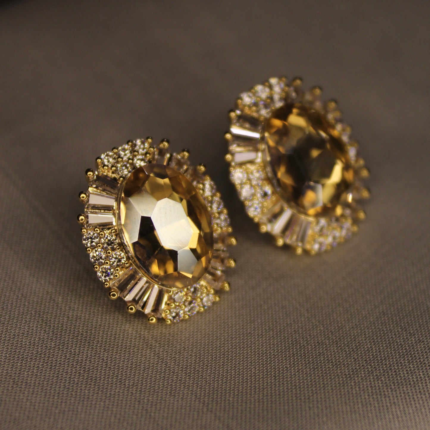 Glaciera  Ear Ring