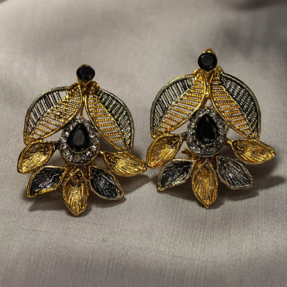 Zumrut Ear Ring