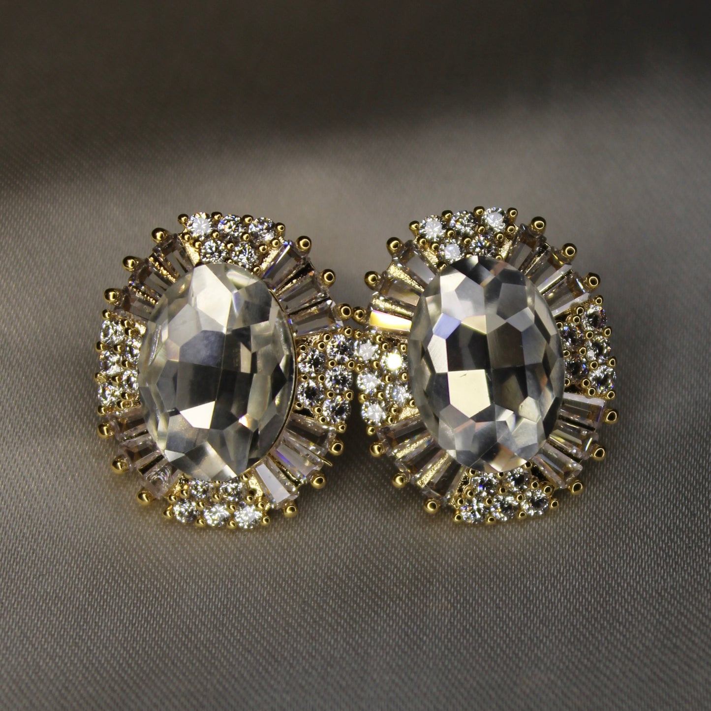 Glaciera  Ear Ring