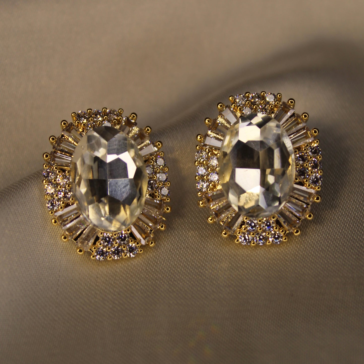 Glaciera  Ear Ring
