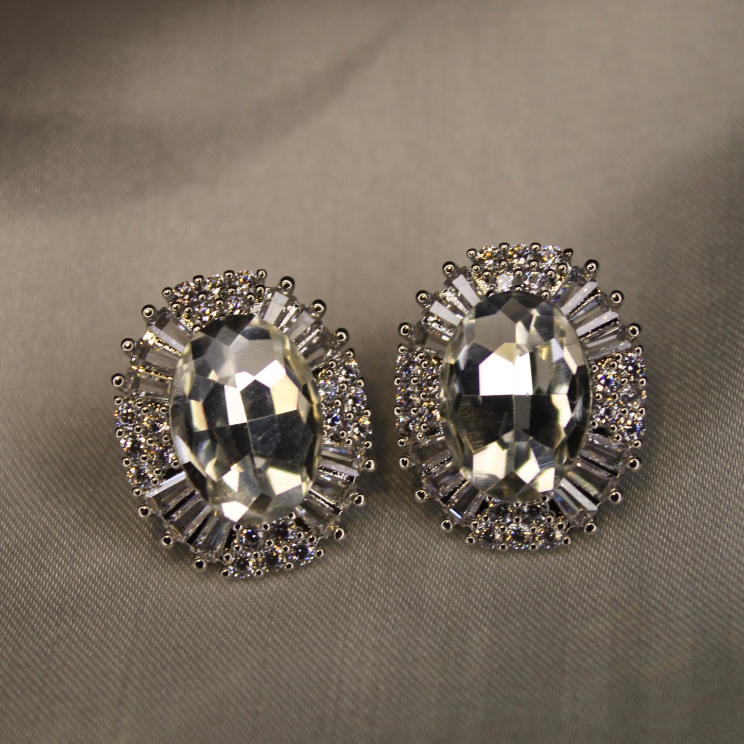 Glaciera  Ear Ring