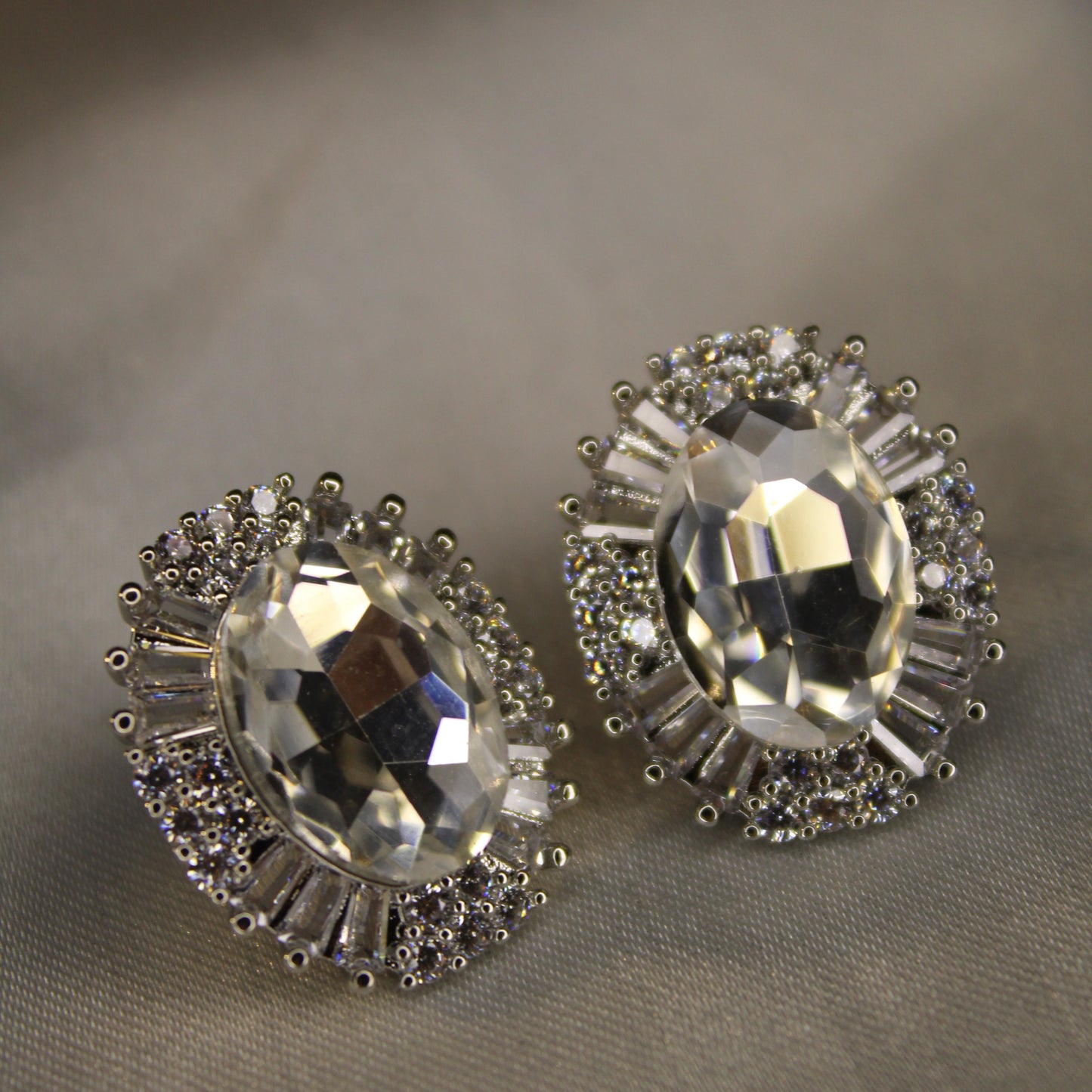 Glaciera  Ear Ring