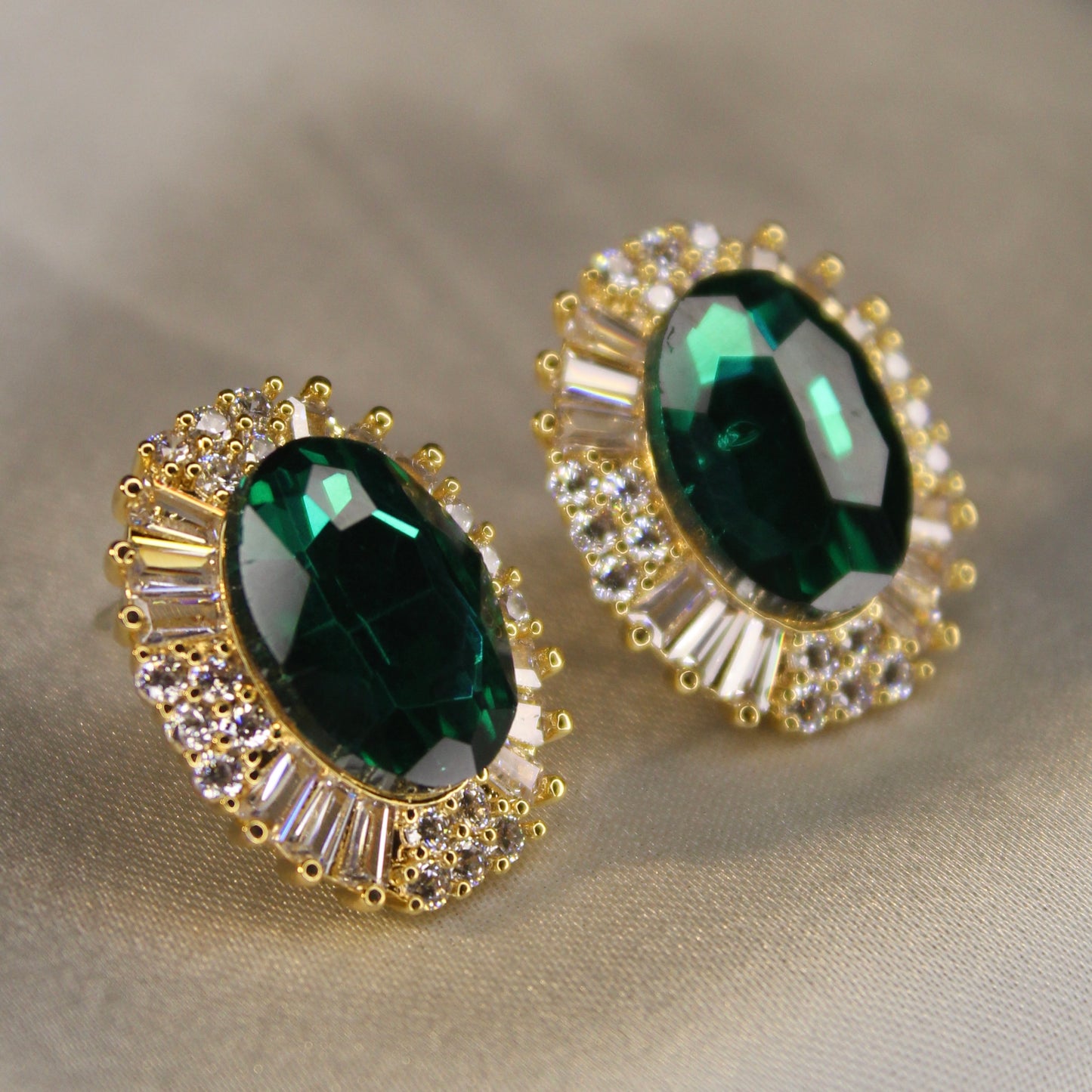 Glaciera  Ear Ring