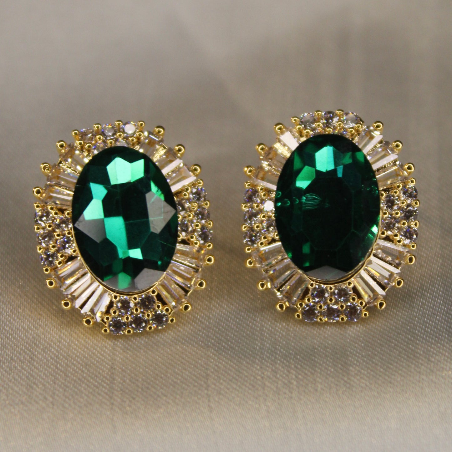 Glaciera  Ear Ring