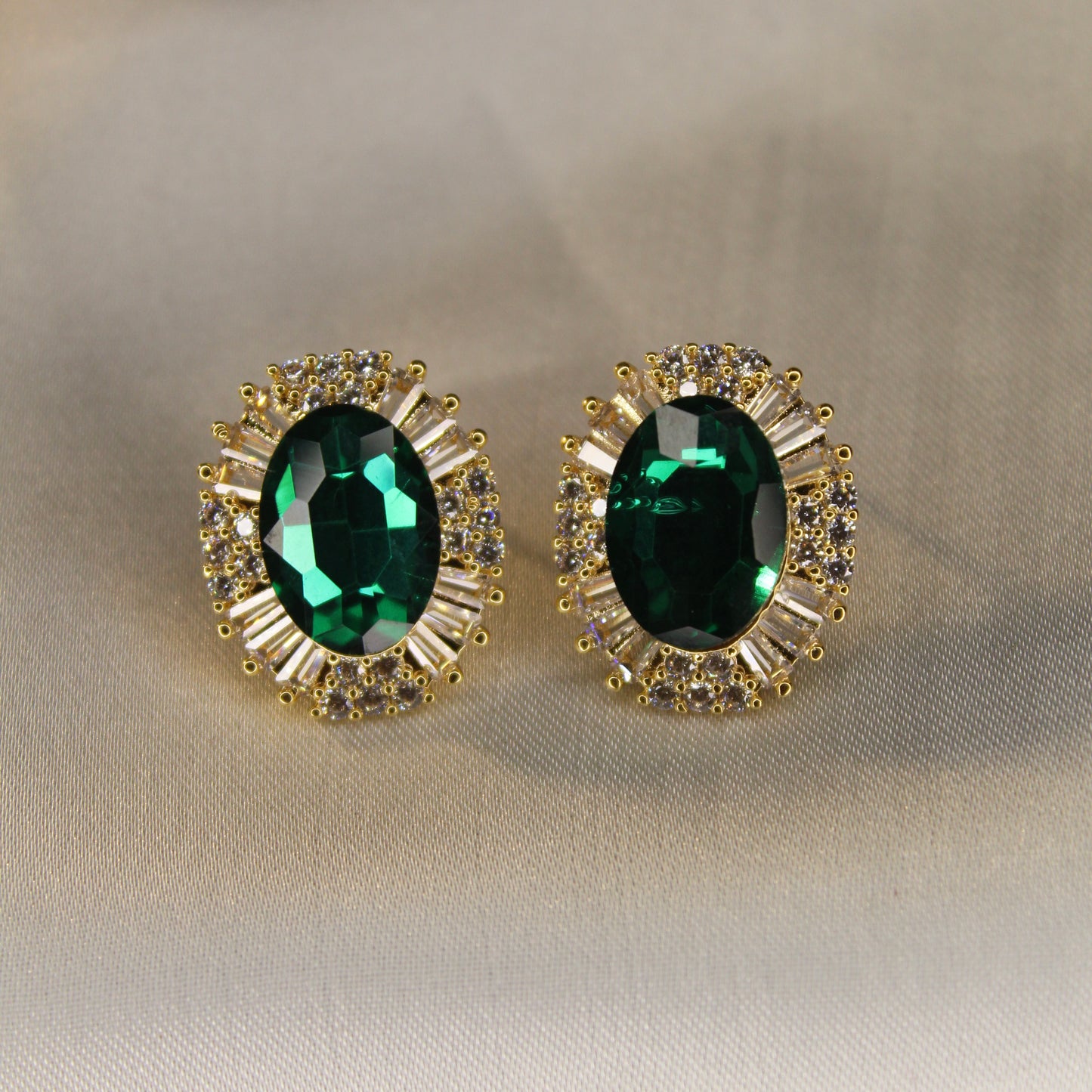 Glaciera  Ear Ring