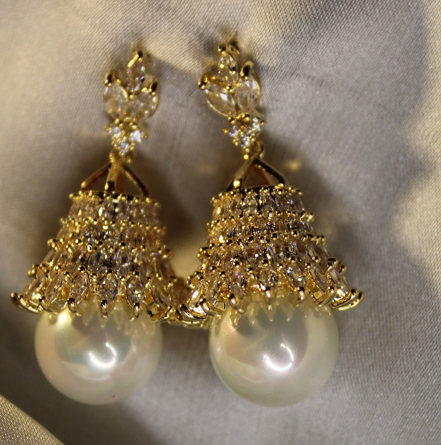 Regalia Ear Ring