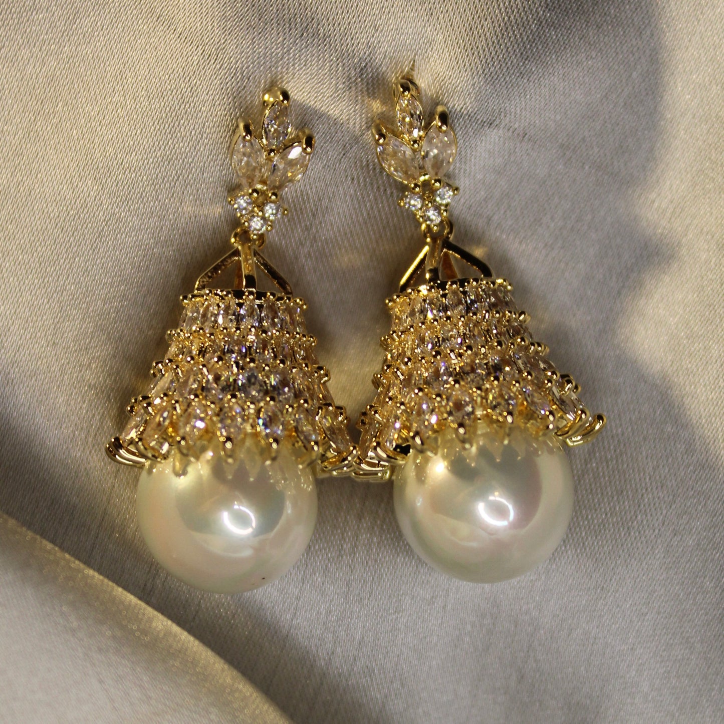 Regalia Ear Ring