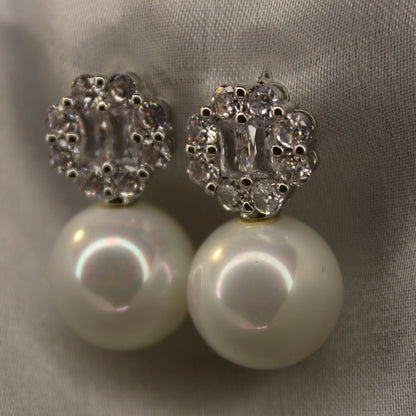 Opaline Ear Ring
