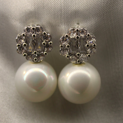 Opaline Ear Ring