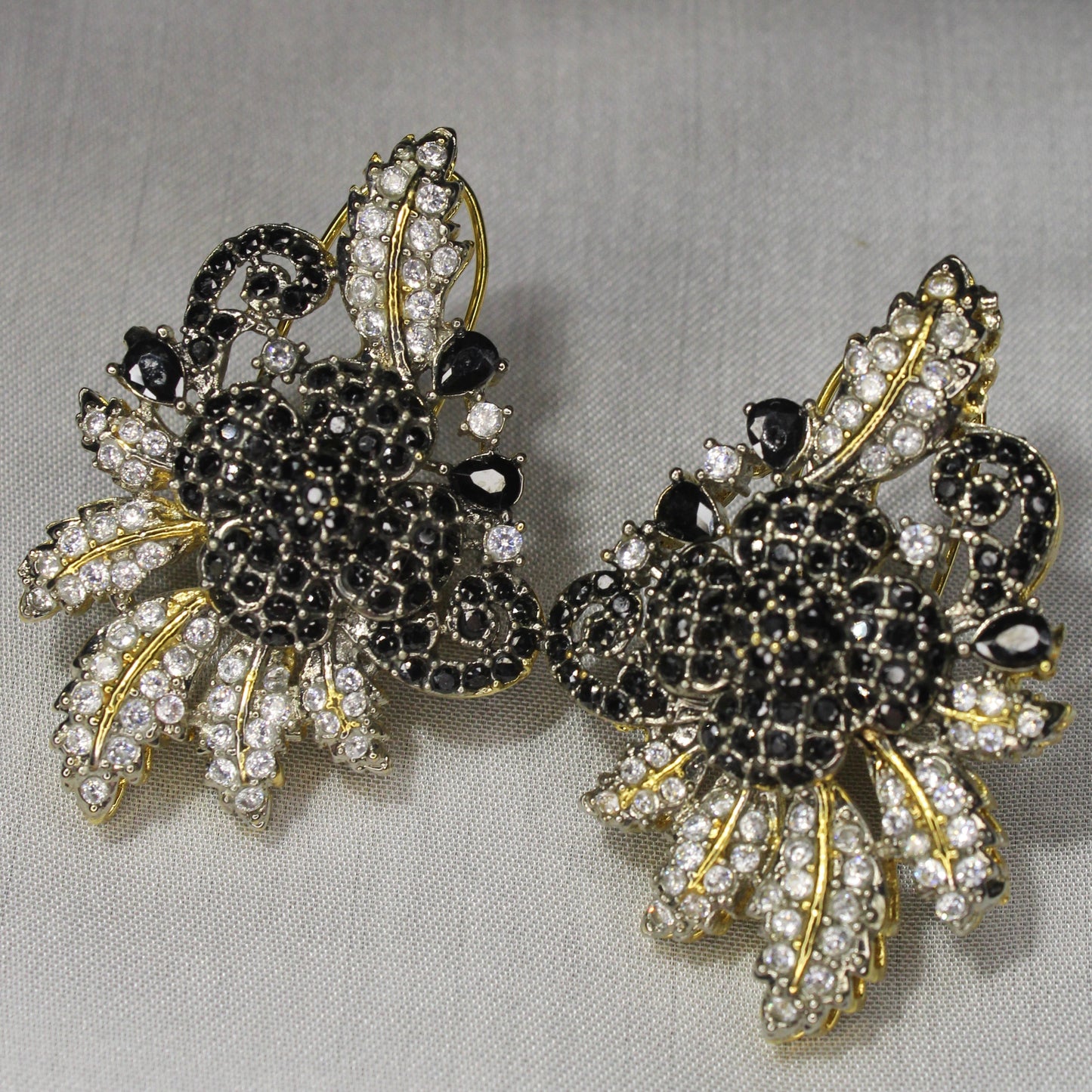 Elmas Clicekler Ear Ring