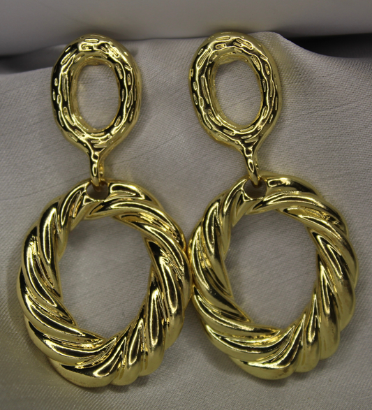 Aurelia Twist Ear Ring